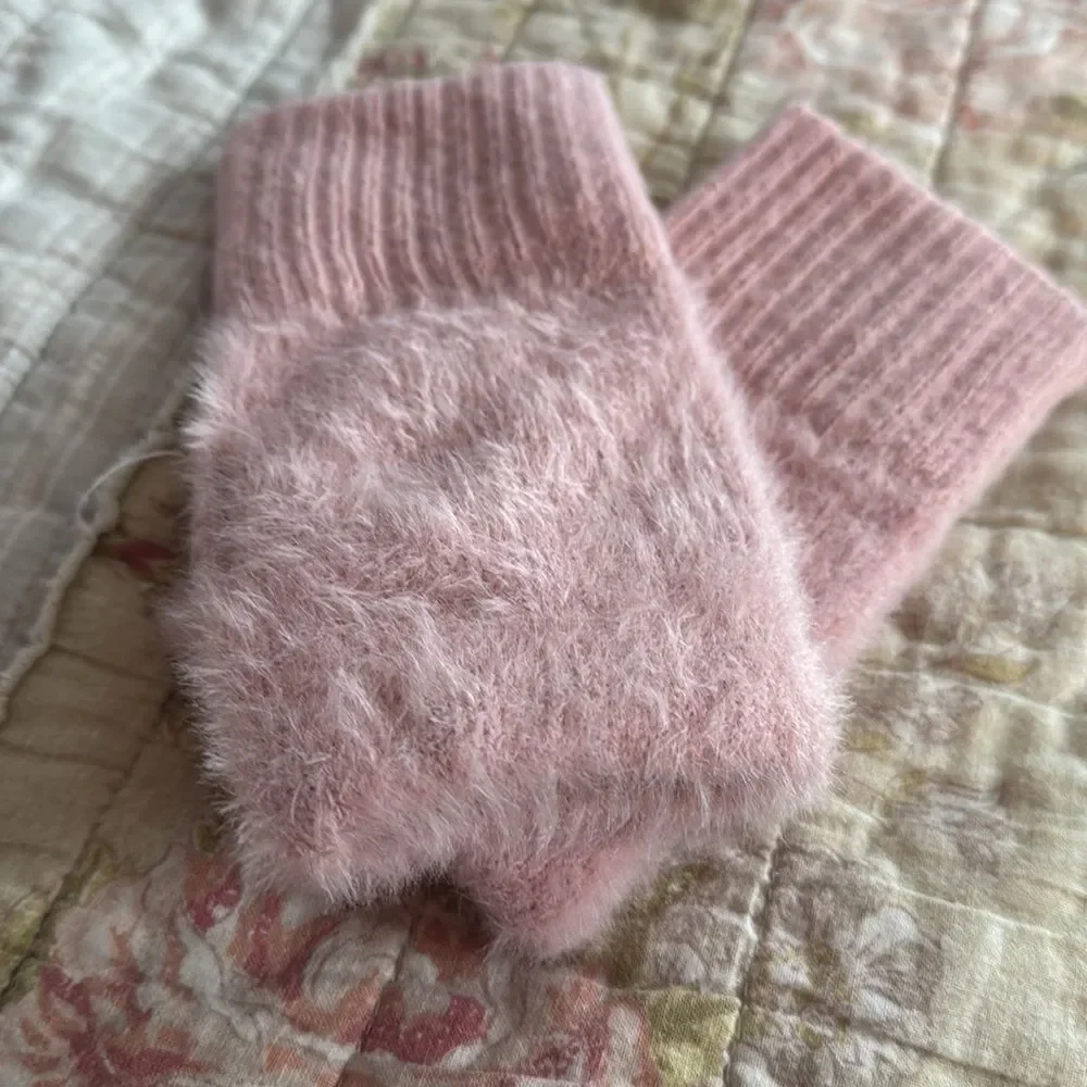 NEW! COZY 1 pr 🌺Coquette💝 Faux Mink Fleece Soft Winter Fingerless Gloves